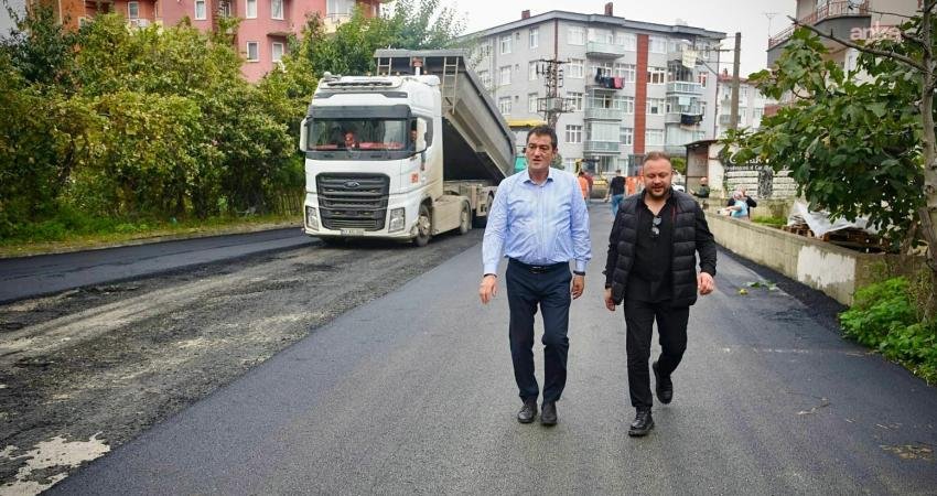 Giresun Belediyesi, asfalt çalışmalarını sürdürüyor Giresun Belediyesi Fen İşleri Müdürlüğü ekipleri, Teyyaredüzü Mahallesi Altınyunus Caddesi’nde eski asfaltı
