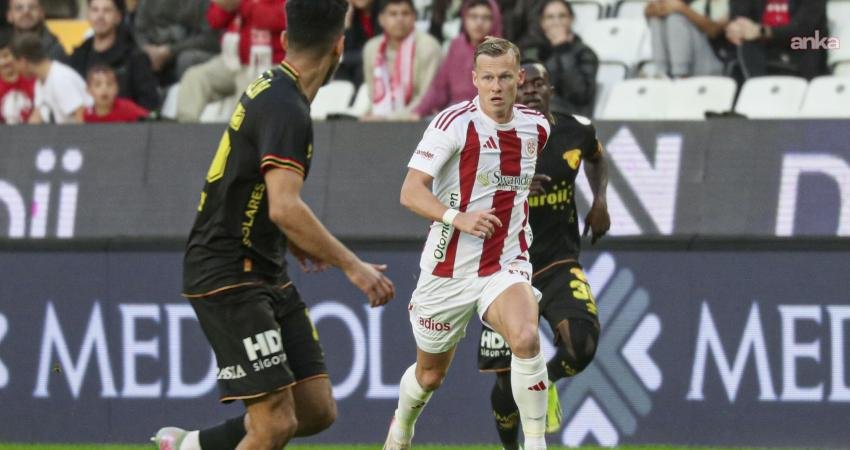 Süper Lig’in 14. haftasında Göztepe, deplasmanda Antalyaspor’u 2-1 mağlup etti.