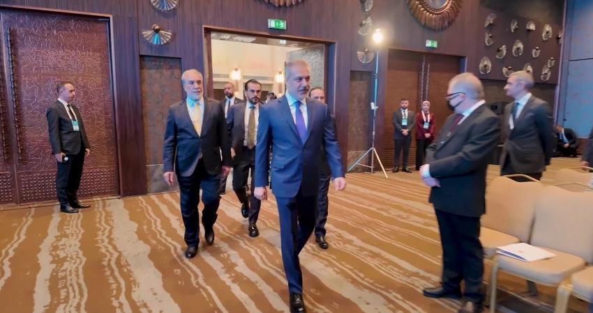 Hakan Fidan: Yurt dışında 2023’ten itibaren 750’yi aşkın ırkçılık ve İslam karşıtlığı saikli saldırı kayıtlara geçti Dışişleri Bakanı Hakan Fidan, "Yurt dışında, özellikle Batı'da, camilere,