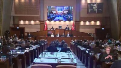 İstanbul Büyükşehir Belediye (İBB) Başkanvekili Nuri Aslan, Saraçhane’deki tarihi Meclis