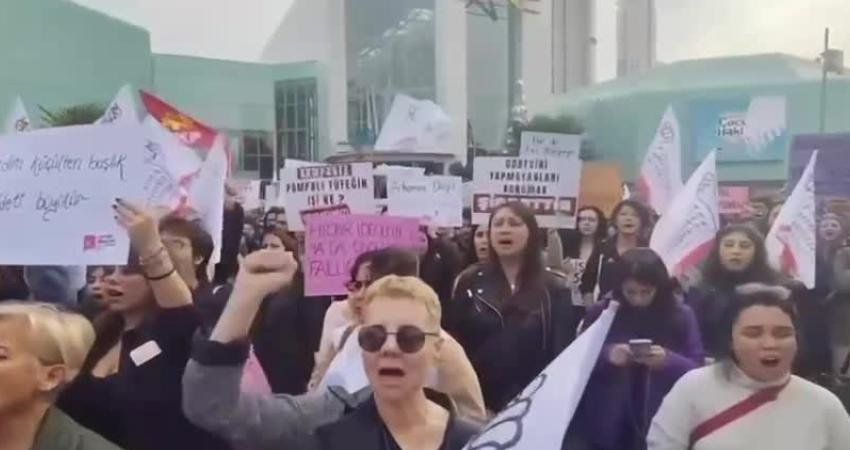 Kadına Yönelik Şiddete Karşı Uluslararası Mücadele Günü eylemleri kapsamında Kadın