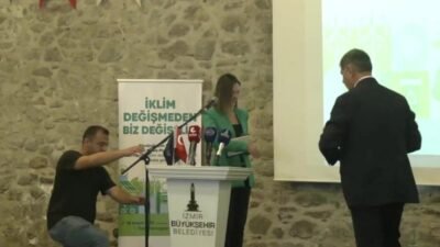 İzmir Büyükşehir Belediye Başkanı Cemil Tugay, dünyanın iklim bakımından kritik