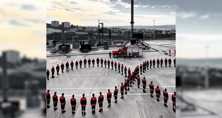 İzmir İtfaiyesi’nden 10 Kasım’da anlamlı tören Türkiye Cumhuriyeti’nin kurucusu Mustafa Kemal Atatürk, ebediyete intikal edişinin 87'nci