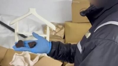 İzmir Emniyet Müdürlüğü Kaçakçılık Suçlarıyla Mücadele Şube Müdürlüğü ekipleri, kaçak