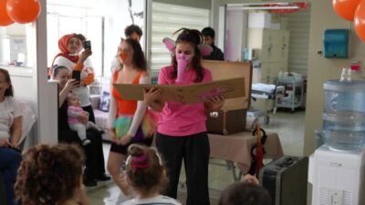 İzmir Büyükşehir Belediyesi Şehir Tiyatroları’nın (İzBBŞT) “Sanat İyileştirir” projesi kapsamında