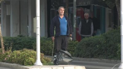 İzmir’de 10 Kasım’da yaşam 09.05’te durdu; binlerce İzmirli, siren sesleri