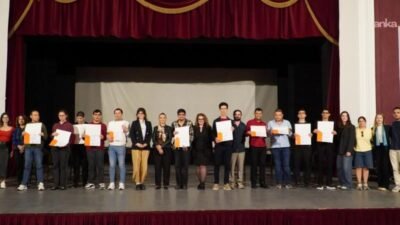 İzmir Büyükşehir Belediyesi’nin nöroçeşitli gençleri iş hayatına hazırlayan İş için