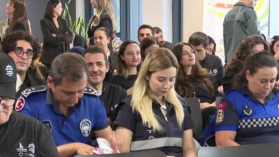 İzmir Büyükşehir Belediye Başkanı Cemil Tugay’ın, kentin geleceğini İzmirlilerle birlikte