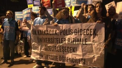 Ege Üniversitesi ve Dokuz Eylül Üniversitesi öğrencileri, kuruluşunun 44. yılında