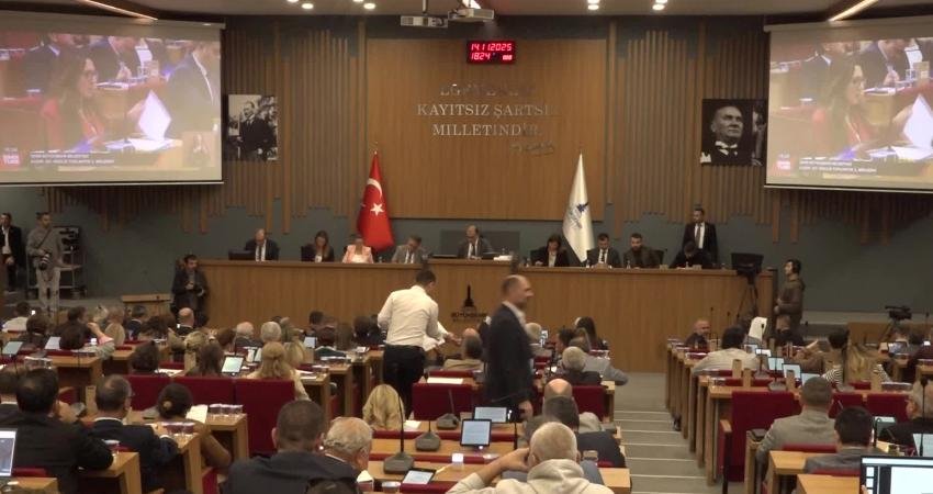 İzmir’deki vapur iskeleleri yenilenecek İzmir Büyükşehir Belediyesi CHP Grup Başkan Vekili Altan İnanç, orta