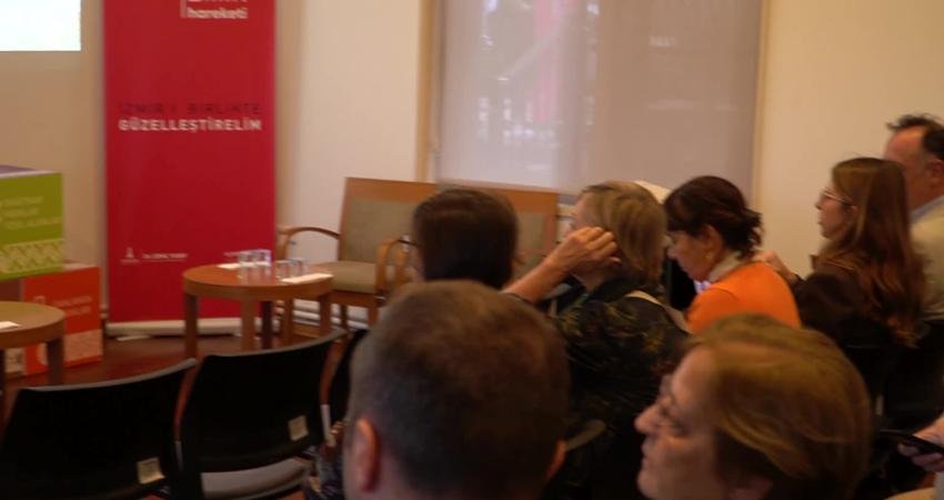 İzmir Büyükşehir Belediyesi’nin öncülüğünde Şato binasının Güzel İzmir Hareketi Etkinlik