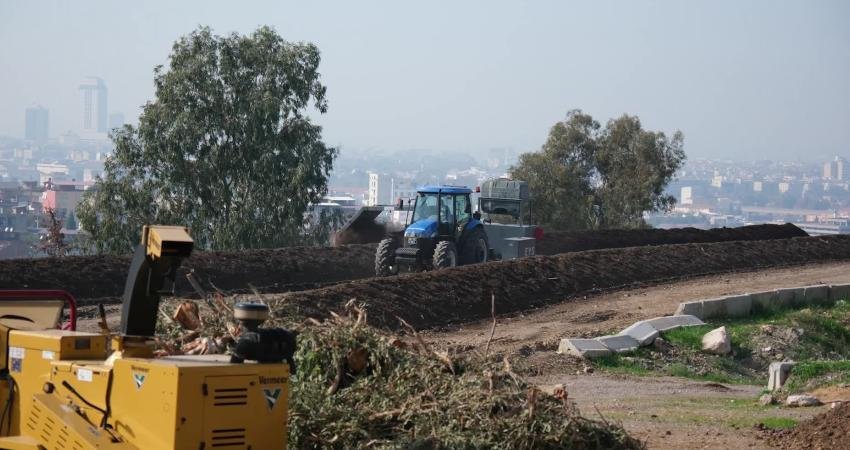 İzmir Büyükşehir Belediyesi, park ve bahçelerden çıkan günlük yeşil atıkları
