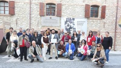 İzmir Turist Rehberleri Odası’na (İZRO) bağlı turist rehberleri, “Topraktan Kültüre