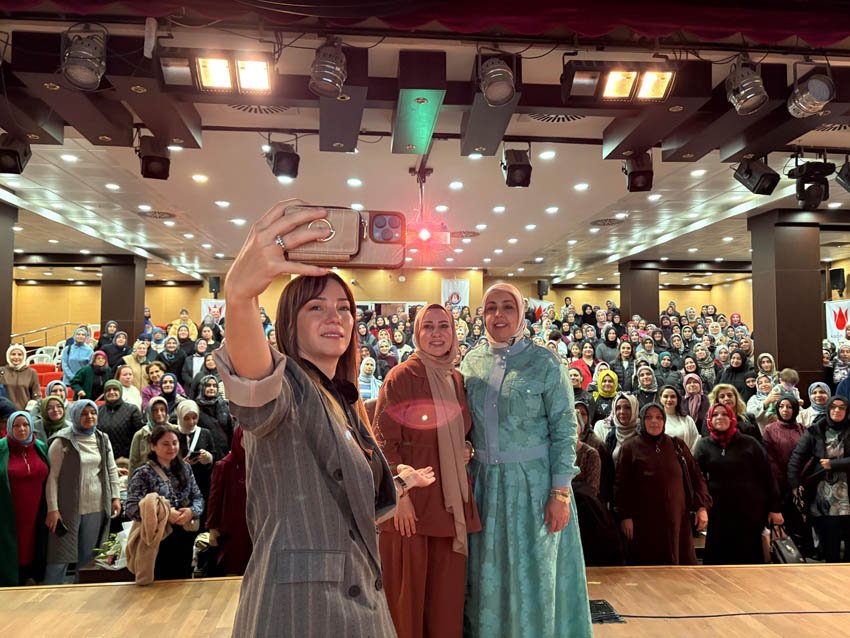 Sincan Belediyesi her ay alanında uzman, birbirinden değerli isimleri ağırlamaya