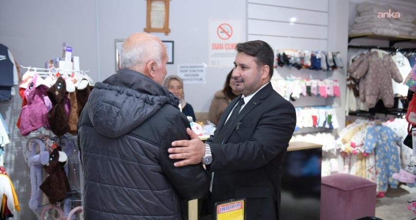 Kahramankazan Belediye Başkanı Selim Çırpanoğlu, Mehmet Akif Ersoy Caddesi’ndeki esnafı
