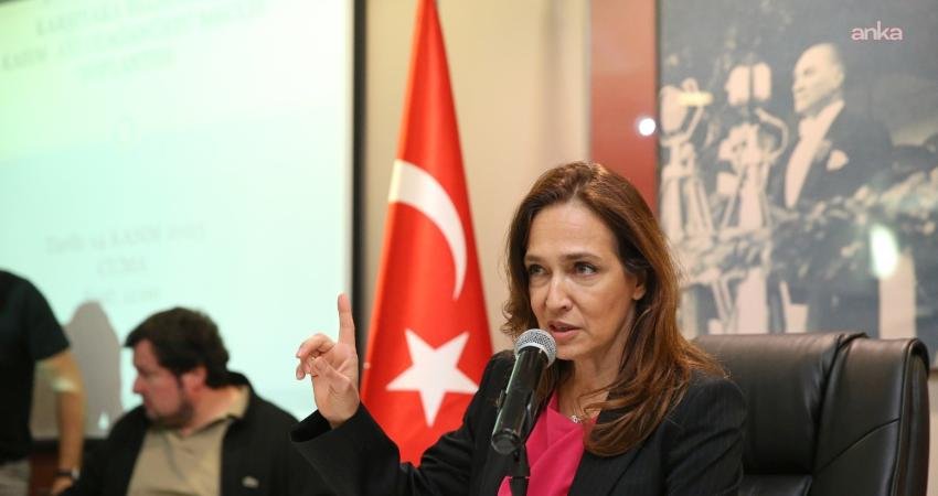 Karşıyaka Belediye Başkanı Yıldız Ünsal, Bostanlı Pazar Yeri’nde hayata geçirmeyi