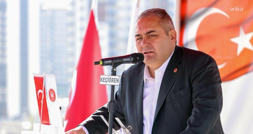 Keçiören Belediyesi, fidan dikim etkinliğinde 300 çam fidanını toprakla buluşturuldu Keçiören Belediyesi, 11 Kasım Milli Ağaçlandırma Günü dolayısıyla Bayraktepe’de fidan dikim