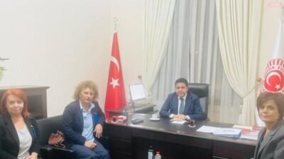 KESK Eş Genel Başkanı Ayfer Koçak, Genel Sekreter Sevgi Yılmaz