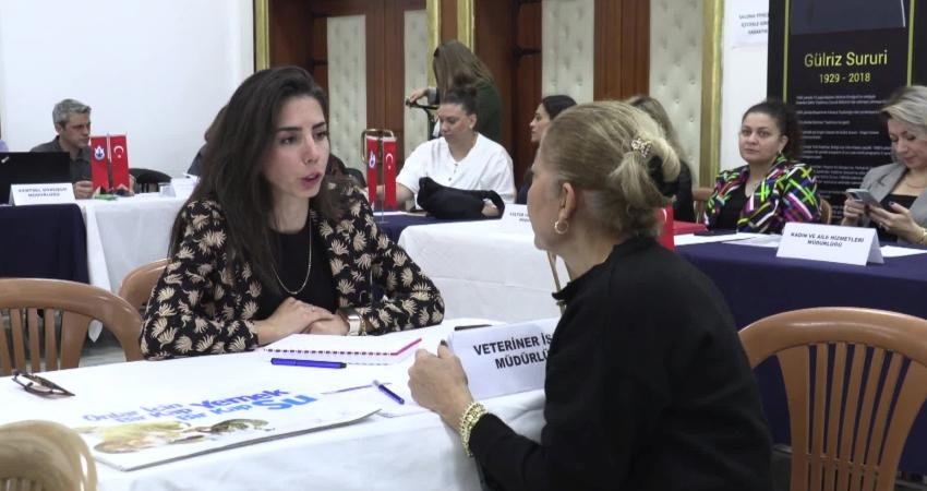 Konak Belediyesi’nce düzenlenen Komşu Buluşmaları, Konak ve Eşrefpaşa bölgelerinde yer