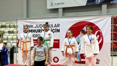 Konak’ın minik judocuları Süper Minikler ve Minikler Judo Turnuvası’ndan madalyalarla