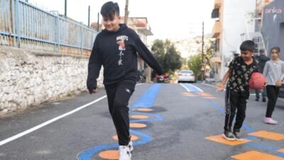 Konak Belediyesi’nin ilçedeki okul yollarını hem eğlenceli hem güvenli hale