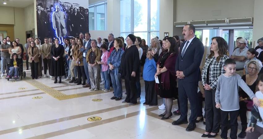 Konyaaltı Belediye Başkanı Cem Kotan, "Sonbahar ve Dolunay Dokulu Rölyef Resim