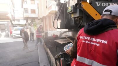 Maltepe Belediyesi, ilçe genelinde yol kalitesini yükseltmek amacıyla asfalt çalışmalarını