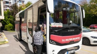 Maltepe Belediyesi, Maltepe Huzurevi sakinleri için otobüs seferi başlattı. Huzurevinde