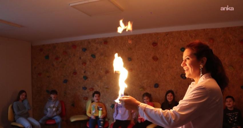 Maltepe Belediyesi'nin Bilim ve Düşler Merkezi’nde, 7-10 yaş arası çocuklar