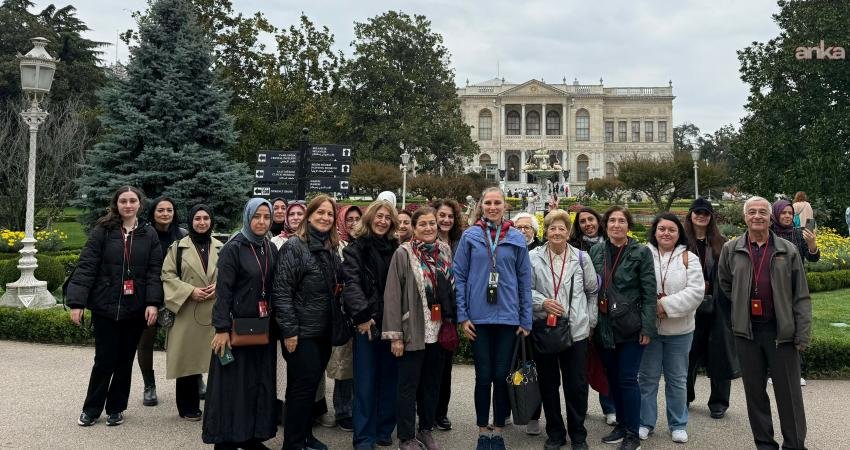Maltepeliler, Dolmabahçe Sarayı’nı ziyaret etti Maltepe Belediyesi’nce düzenlenen Güz Gezileri’nin kasım ayı programı Dolmabahçe Sarayı’na