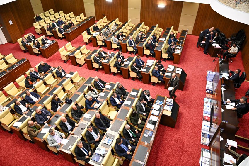Mamak’ın 2026 bütçesi ABB’de oy birliğiyle kabul edildi Mamak Belediye Başkanı Veli Gündüz Şahin, Ankara Büyükşehir Belediyesi Meclisi’nde
