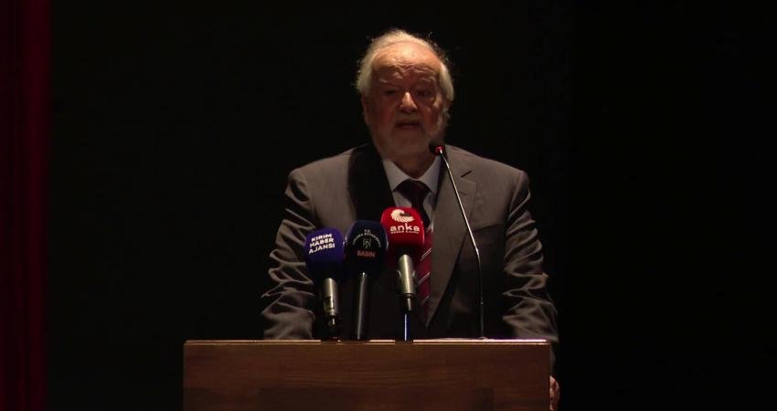 Ankara Büyükşehir Belediye (ABB) Başkanı Mansur Yavaş, Emine Işınsu Roman