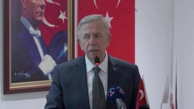 Ankara Büyükşehir Belediyesi Çocuk Meclisi’nin 30. Dönem Üyeleri, mazbatalarını Başkan