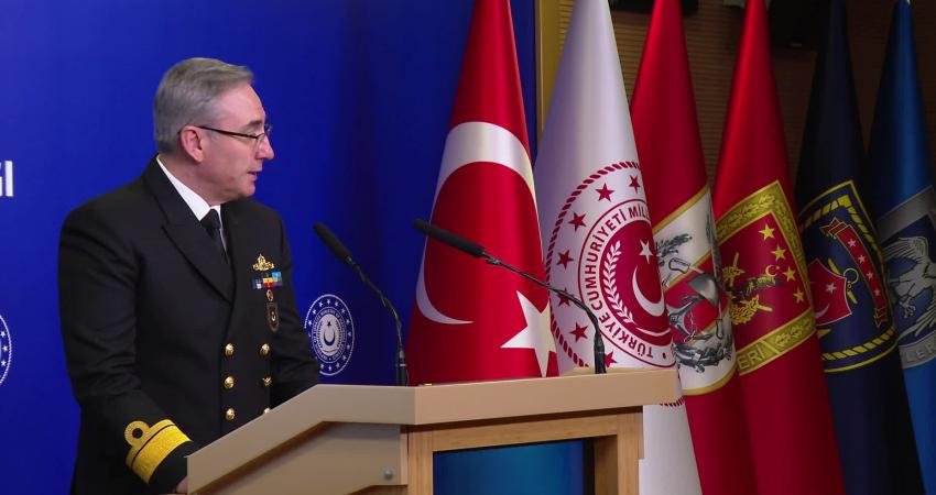 Milli Savunma Bakanlığı: “Düşen uçağın en son bakımı bir ay önce yapılmış, C-130 tipi uçaklarımızın uçuşları tedbiren durdurulmuştur” Milli Savunma Bakanlığı, Azerbaycan-Gürcistan sınırında düşen C-130 tipi askeri kargo