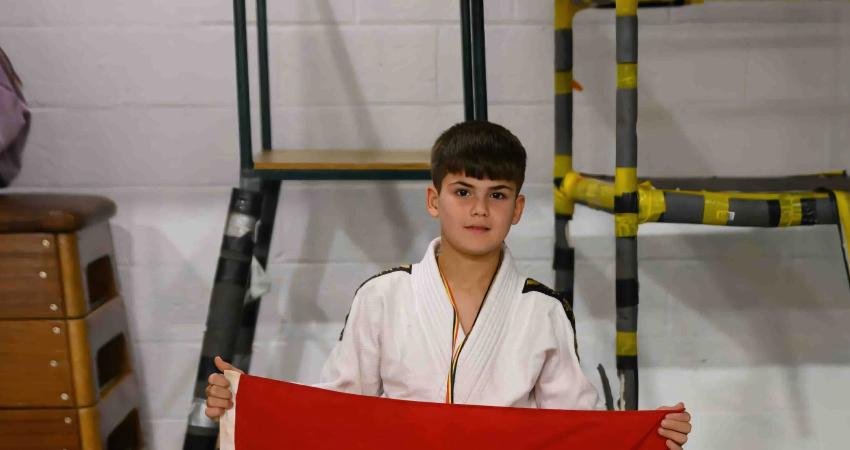Minik Judocu Abdülhakim Yağar altın madalya kazandı Denizlili bir ailenin 9 yaşındaki oğlu Abdülhakim Yağar, Belçika’da çıktığı
