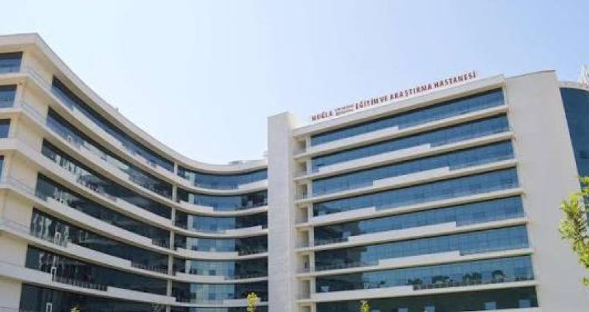 Muğla Eğitim ve Araştırma Hastanesi’nde personele sunulan öğle yemeğinin içinden