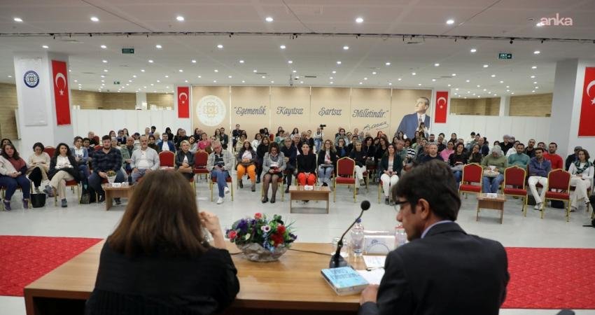 Muğla’da Kitap Kulübü, yazar buluşmalarıyla okuma kültürünü yaygınlaştırıyor Muğla Büyükşehir Belediyesi Kitap Kulübü, okuma eylemini toplumsal bir deneyime