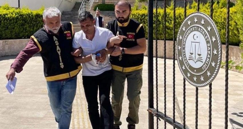 Muğla’daki İlknur Çetin cinayetine ilişkin “ağırlaştırılmış müebbet” hapis istinaf tarafından hukuka uygun bulundu. Çetin ailesinin avukatları kararı yine de temyiz edecek Muğla’nın Marmaris ilçesinde İlknur Çetin’i bıçaklayarak öldüren Ali İhsan Kaya