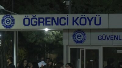 Ege Üniversitesi Öğrenci Köyü’nde kalan depremzede öğrenciler, giriş kartlarının herhangi