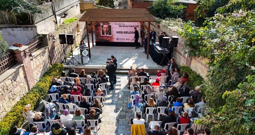 Orhan Veli, vefatının 75. yılında Beykoz’da anıldı Beykoz Belediyesi, edebiyatçı Orhan Veli Kanık’ı vefatının 75. yılında özel