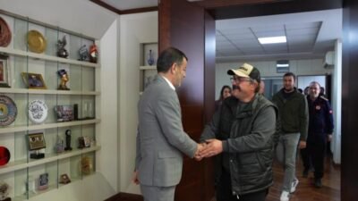 Orman yangınına müdahale etmek için süt kamyonundaki bin 650 litre