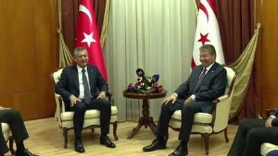 CHP Genel Başkanı Özgür Özel, 15 Kasım Cumhuriyet Bayramı dolayısıyla