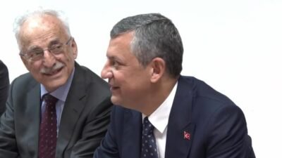 CHP Genel Başkanı Özgür Özel, 15 Kasım Cumhuriyet Bayramı dolayısıyla