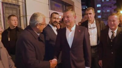 CHP Genel Başkanı Özgür Özel, Kilis mitinginin ardından Gaziantep'in Nizip