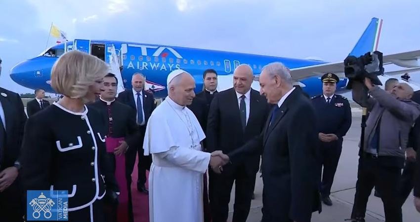 Papa 14. Leo, Türkiye ziyaretinin ardından üç günlük programı için Beyrut’ta Vatikan Devlet Başkanı Papa 14. Leo’yu taşıyan ITA Airways’a ait A320neo