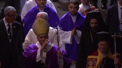 Papa 14'üncü Leo, Türkiye ziyaretinin üçüncü gününde Volkswagen Arena’da düzenlenen