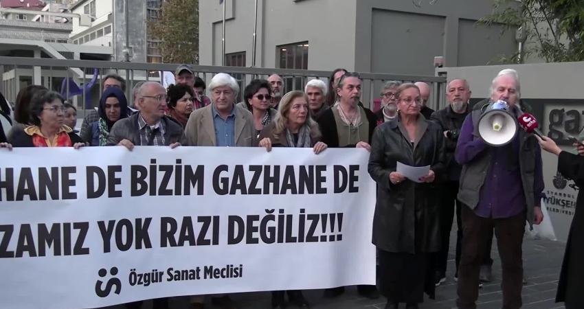 Sanatçılar Müze Gazhane’den seslendi: Rızamız yok, razı değiliz! Kültürümüzü, sanatımızı, mekanlarımızı korumaya kararlıyız; vazgeçmiyoruz Botter Apartmanı, Feshane-i Amire, Kadıköy Gazhanesi gibi ikonik mekanların, Vakıflar Genel