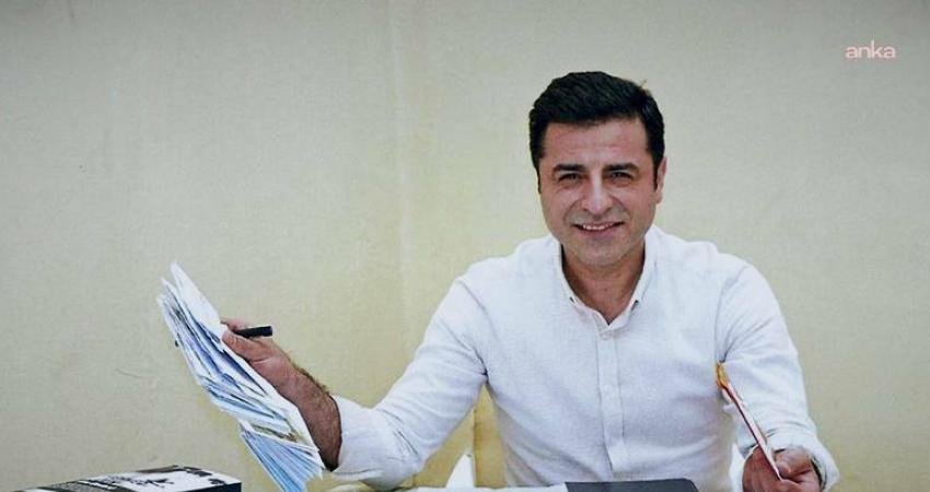 Selahattin Demirtaş, Özgür Özel ve Devlet Bahçeli’ye teşekkür etti Edirne F tipi Cezaevinde bulunan hükümlü eski Halkların Demokratik Partisi