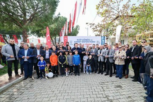 Silivri Belediyesi, çocukların güvenle oynayabileceği iki yeni parkı aynı gün