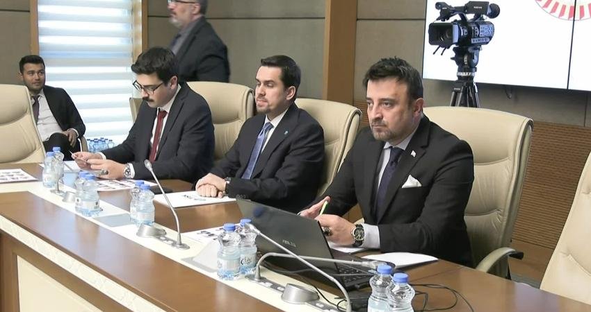 TBMM Engellilerin Sorunlarını Araştırma Komisyonu, işçi ve işveren konfederasyonlarının temsilcilerini dinledi TBMM Engelli Bireylerin Sorunlarını Araştırma Komisyonu'nda işçi ve işveren sendikaları